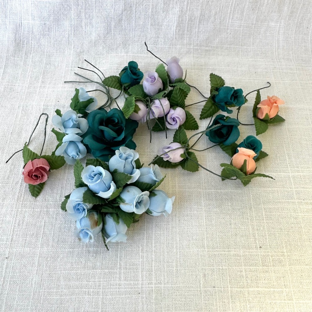 Vintage Craft Rose Buds Assorted Colors Fabric Floral Stems Millinery DIY 23pc